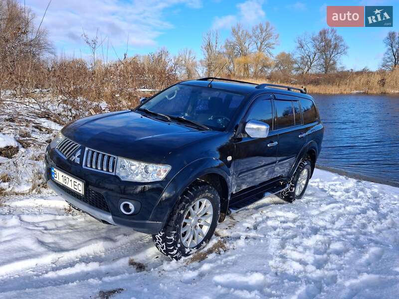 Внедорожник / Кроссовер Mitsubishi Pajero Sport 2011 в Кременчуге