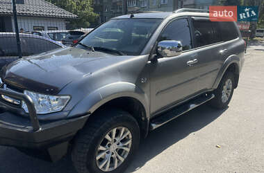 Внедорожник / Кроссовер Mitsubishi Pajero Sport 2014 в Запорожье