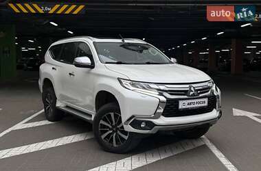 Внедорожник / Кроссовер Mitsubishi Pajero Sport 2019 в Киеве