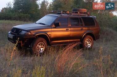 Позашляховик / Кросовер Mitsubishi Pajero Sport 2000 в Києві