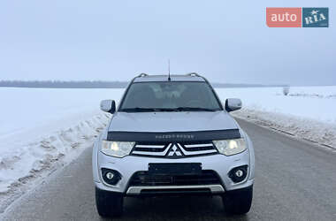 Внедорожник / Кроссовер Mitsubishi Pajero Sport 2015 в Тернополе
