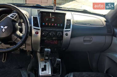 Внедорожник / Кроссовер Mitsubishi Pajero Sport 2010 в Харькове