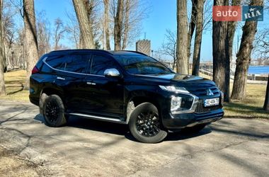 Внедорожник / Кроссовер Mitsubishi Pajero Sport 2021 в Киеве