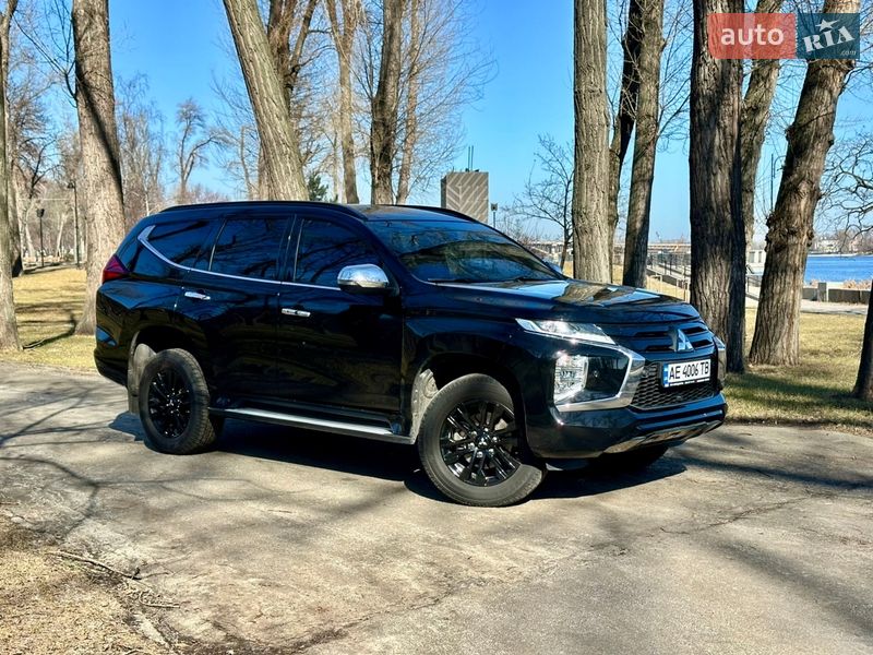 Mitsubishi Pajero Sport 2021