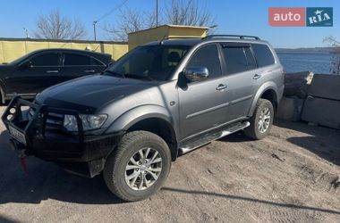 Внедорожник / Кроссовер Mitsubishi Pajero Sport 2014 в Запорожье