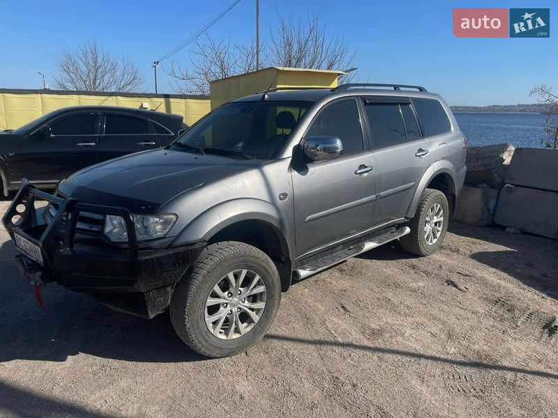 Mitsubishi Pajero Sport 2014