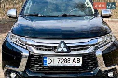 Позашляховик / Кросовер Mitsubishi Pajero Sport 2016 в Києві