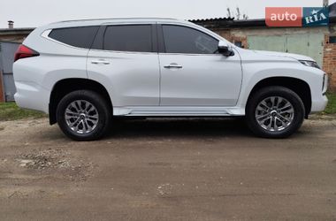 Позашляховик / Кросовер Mitsubishi Pajero Sport 2021 в Кропивницькому