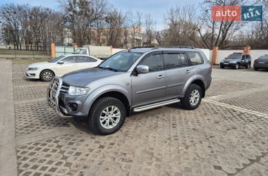 Внедорожник / Кроссовер Mitsubishi Pajero Sport 2014 в Харькове