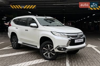 Внедорожник / Кроссовер Mitsubishi Pajero Sport 2019 в Киеве