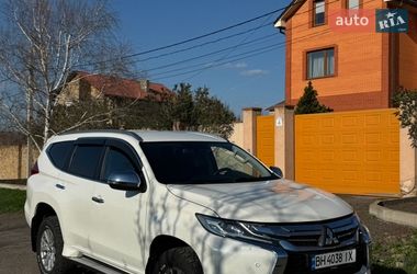 Позашляховик / Кросовер Mitsubishi Pajero Sport 2016 в Одесі