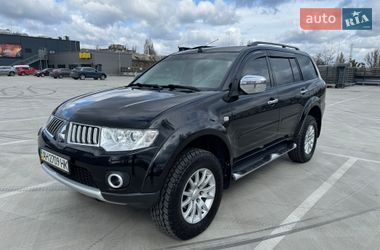 Позашляховик / Кросовер Mitsubishi Pajero Sport 2011 в Києві