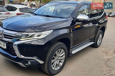 Внедорожник / Кроссовер Mitsubishi Pajero Sport 2018 в Киеве