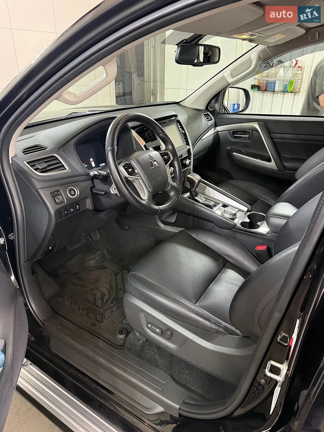 2020 Mitsubishi Pajero Sport - мініатюра 10