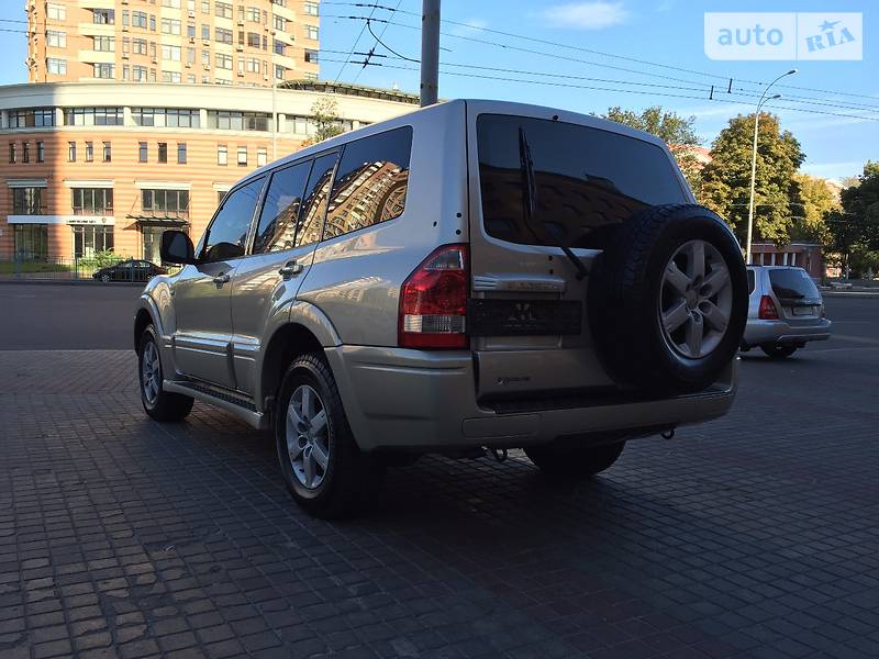 Внедорожник / Кроссовер Mitsubishi Pajero Wagon 2007 в Киеве