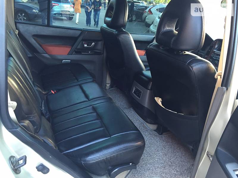 Внедорожник / Кроссовер Mitsubishi Pajero Wagon 2007 в Киеве