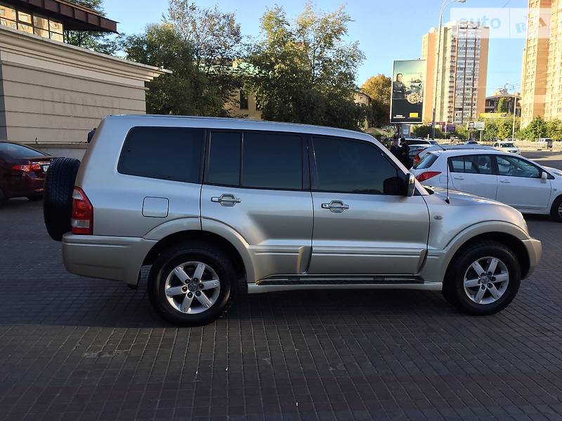 Внедорожник / Кроссовер Mitsubishi Pajero Wagon 2006 в Киеве