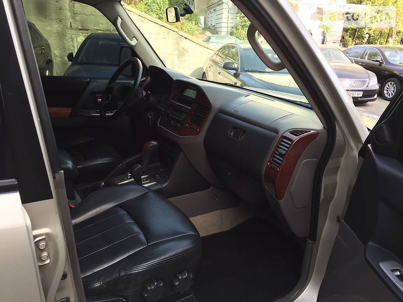 Внедорожник / Кроссовер Mitsubishi Pajero Wagon 2006 в Киеве
