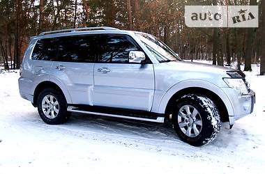 Позашляховик / Кросовер Mitsubishi Pajero Wagon 2010 в Києві