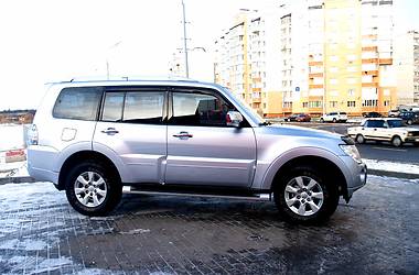 Внедорожник / Кроссовер Mitsubishi Pajero Wagon 2010 в Киеве