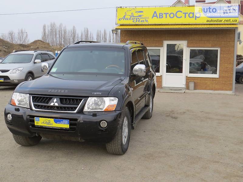 Mitsubishi Pajero 2005 года