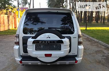 Внедорожник / Кроссовер Mitsubishi Pajero Wagon 2014 в Киеве