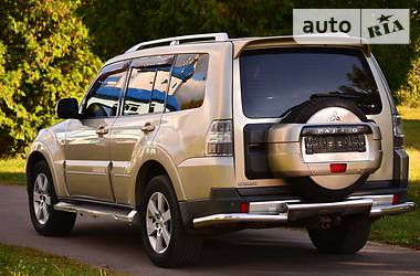 Внедорожник / Кроссовер Mitsubishi Pajero Wagon 2009 в Луцке