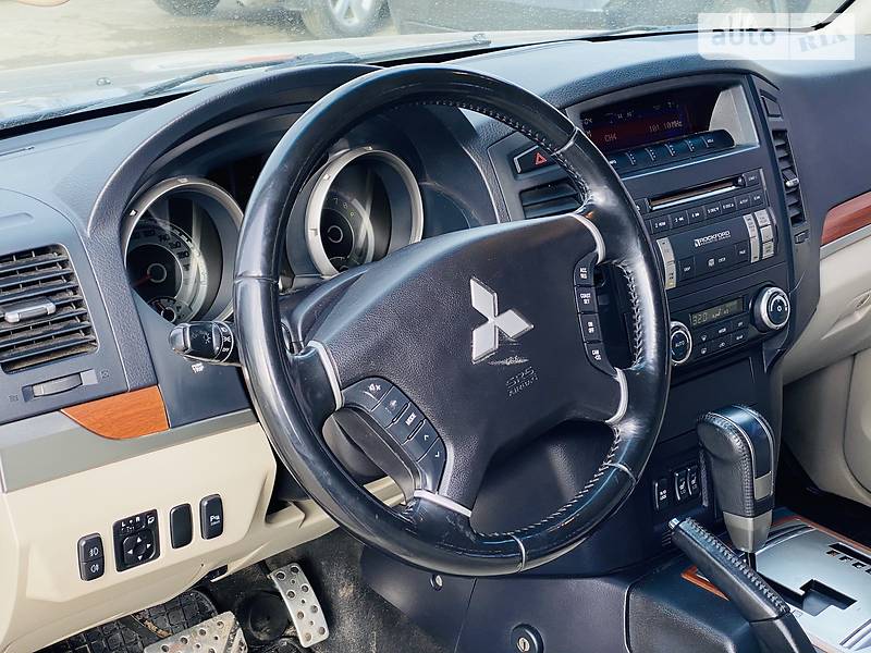 Внедорожник / Кроссовер Mitsubishi Pajero Wagon 2007 в Харькове