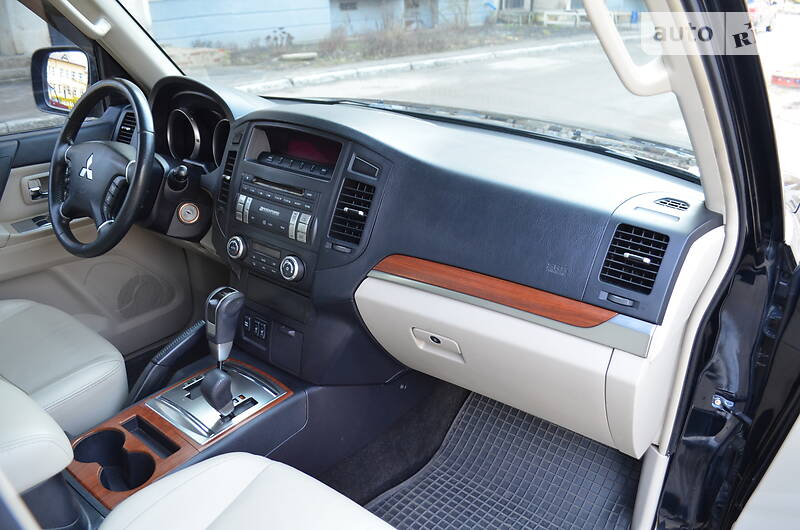 Позашляховик / Кросовер Mitsubishi Pajero Wagon 2007 в Харкові