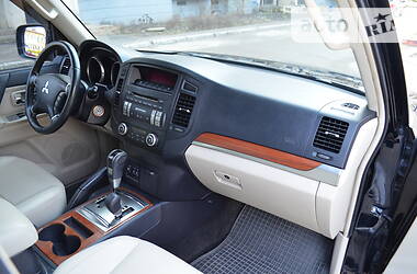Позашляховик / Кросовер Mitsubishi Pajero Wagon 2007 в 