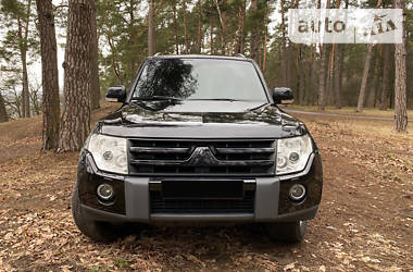 Позашляховик / Кросовер Mitsubishi Pajero Wagon 2008 в 