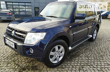 Позашляховик / Кросовер Mitsubishi Pajero Wagon 2010 в 