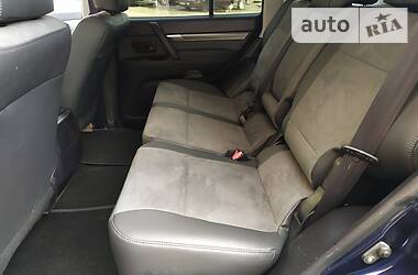Позашляховик / Кросовер Mitsubishi Pajero Wagon 2010 в 