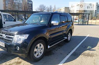 Внедорожник / Кроссовер Mitsubishi Pajero Wagon 2007 в 