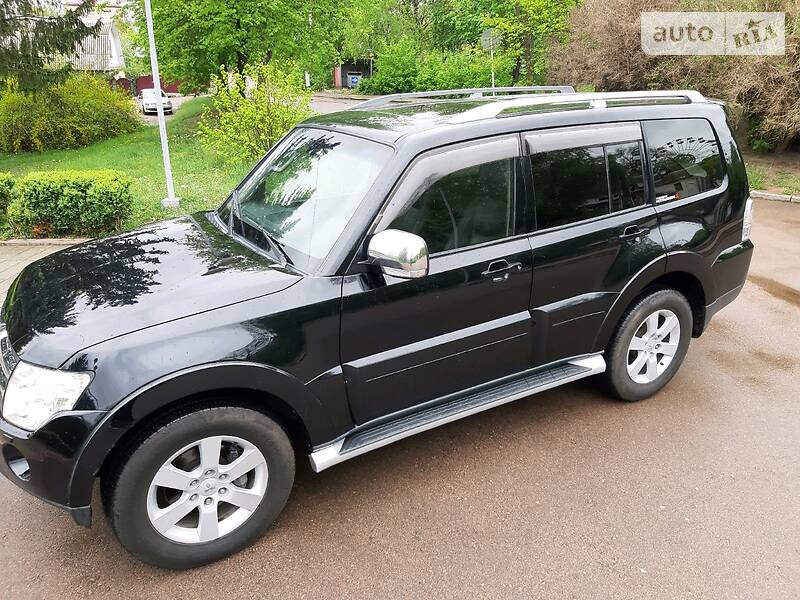 Позашляховик / Кросовер Mitsubishi Pajero Wagon 2008 в Житомирі
