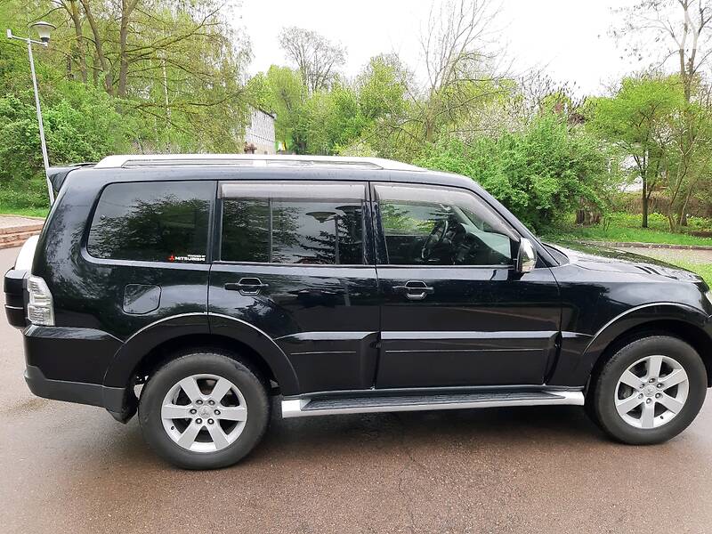 Позашляховик / Кросовер Mitsubishi Pajero Wagon 2008 в Житомирі