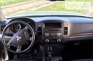Позашляховик / Кросовер Mitsubishi Pajero Wagon 2008 в Чернівцях