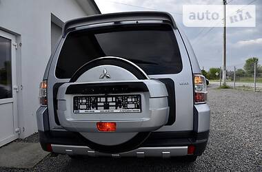 Позашляховик / Кросовер Mitsubishi Pajero Wagon 2007 в 