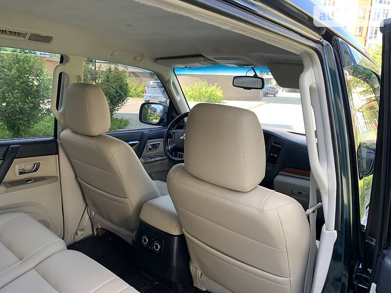 Позашляховик / Кросовер Mitsubishi Pajero Wagon 2008 в Івано-Франківську