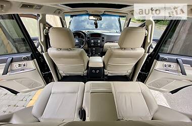 Позашляховик / Кросовер Mitsubishi Pajero Wagon 2015 в 