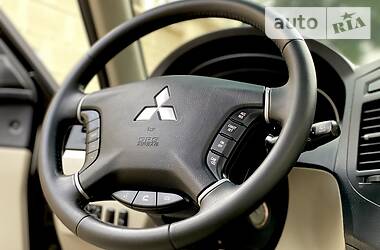 Позашляховик / Кросовер Mitsubishi Pajero Wagon 2015 в 