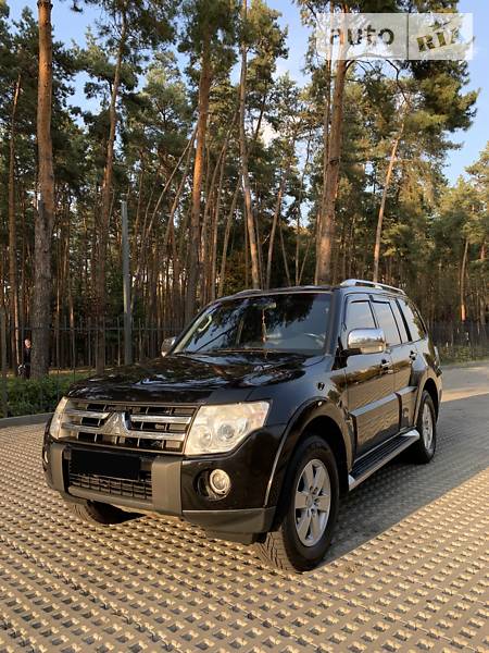 Внедорожник / Кроссовер Mitsubishi Pajero Wagon 2008 в Киеве