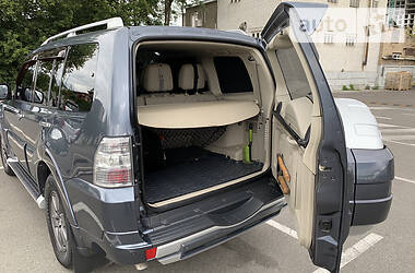 Внедорожник / Кроссовер Mitsubishi Pajero Wagon 2008 в Киеве