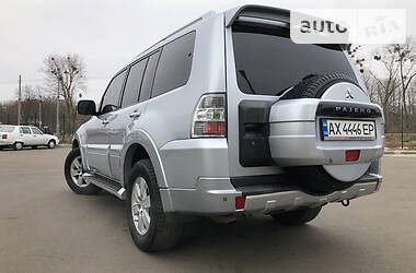 Внедорожник / Кроссовер Mitsubishi Pajero Wagon 2007 в Харькове
