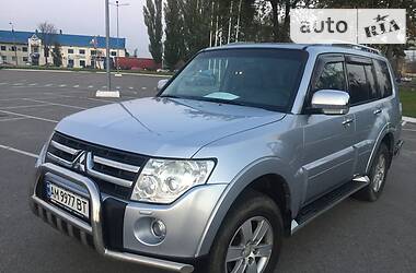 Позашляховик / Кросовер Mitsubishi Pajero Wagon 2007 в Хорошеві