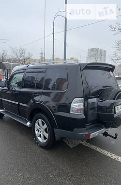 Позашляховик / Кросовер Mitsubishi Pajero Wagon 2008 в Києві