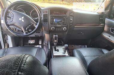 Позашляховик / Кросовер Mitsubishi Pajero Wagon 2014 в  фото 19 Позашляховик / Кросовер Mitsubishi Pajero Wagon 2014 в
