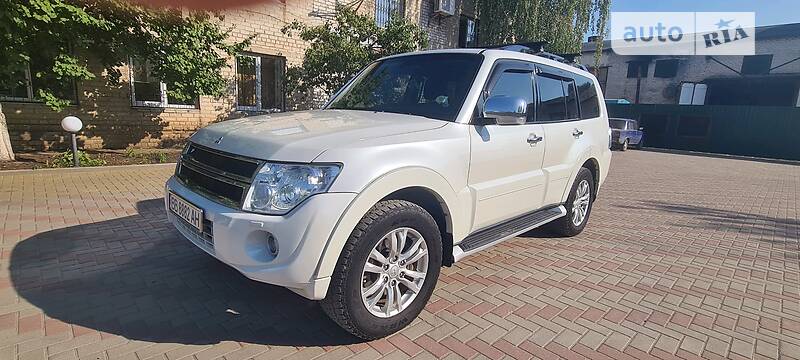 Внедорожник / Кроссовер Mitsubishi Pajero Wagon 2014 в Ирпене