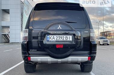 Позашляховик / Кросовер Mitsubishi Pajero Wagon 2012 в 