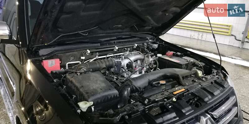 Позашляховик / Кросовер Mitsubishi Pajero Wagon 2011 в Харкові